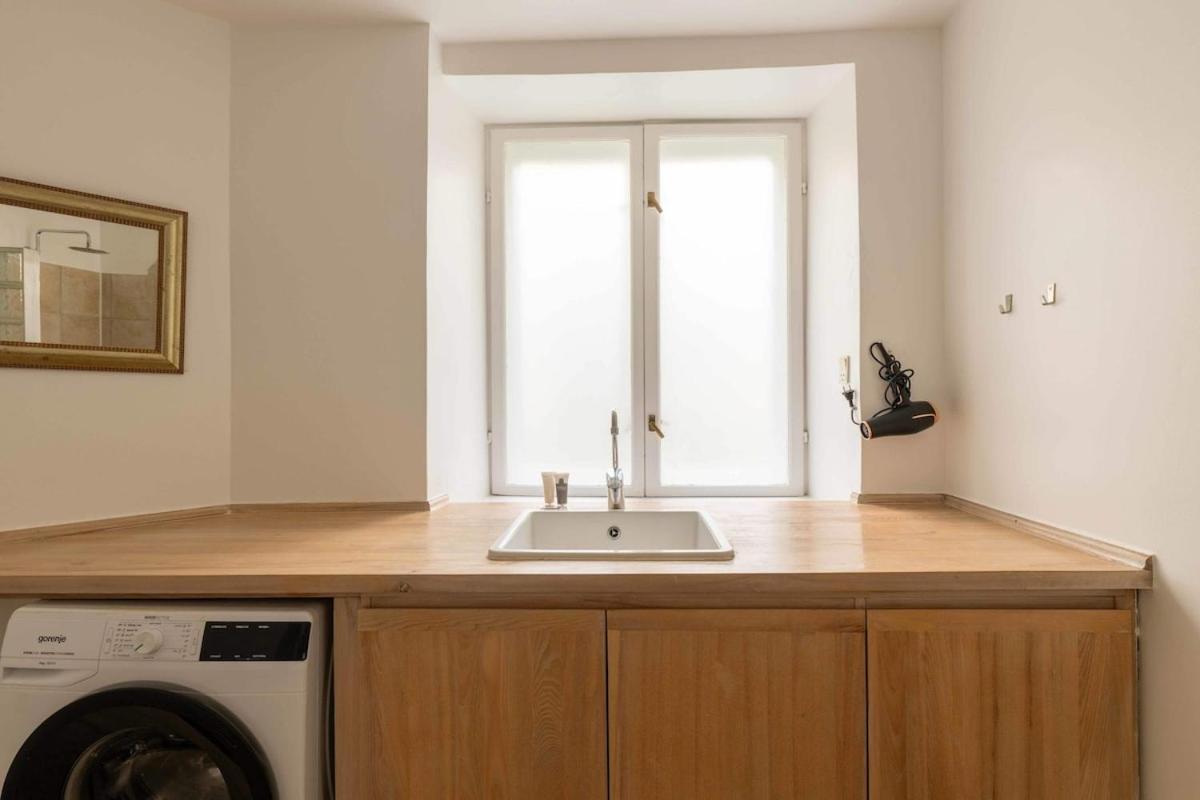 Apartment Family Friendly 2br Basement *